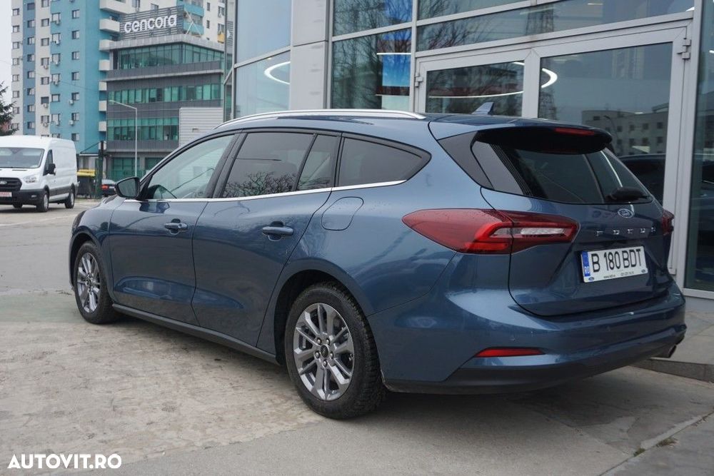 Ford Focus 2024 photo 4
