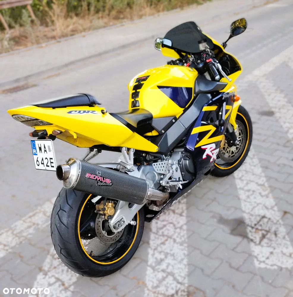 Honda CBR - 8