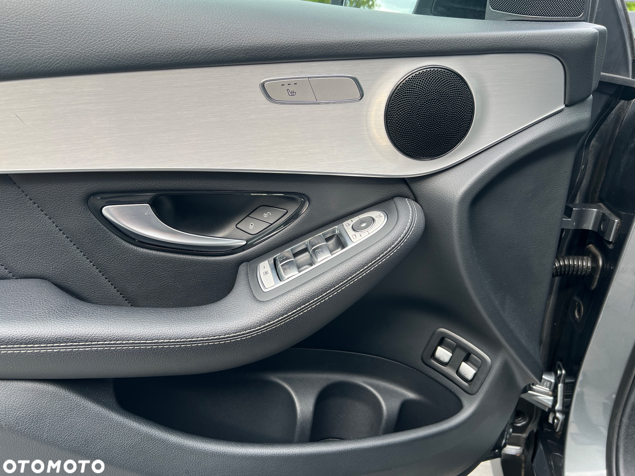 Mercedes-Benz GLC 250 4Matic 9G-TRONIC AMG Line - 18