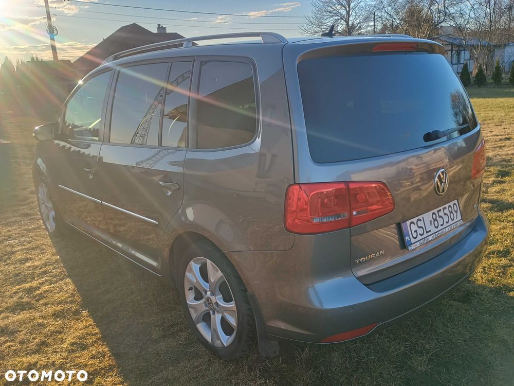Volkswagen Touran - 5