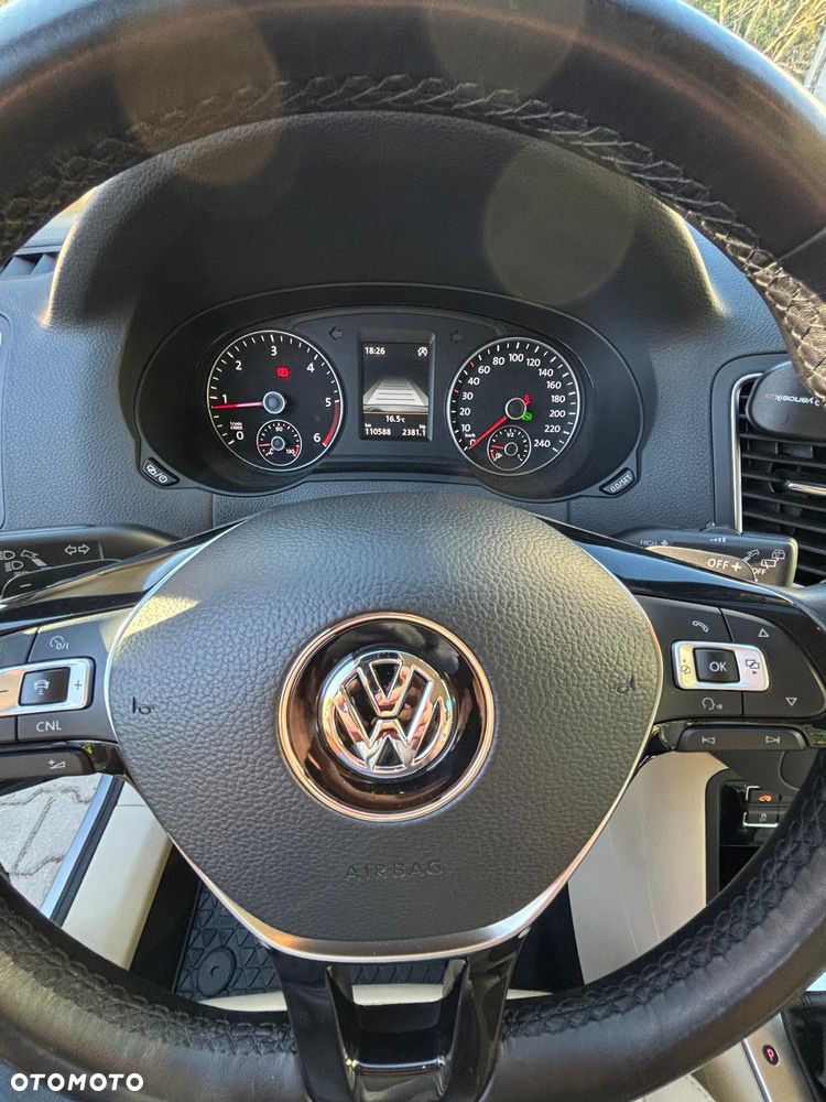 Volkswagen Sharan 2.0 TDI BMT Trendline DSG - 4