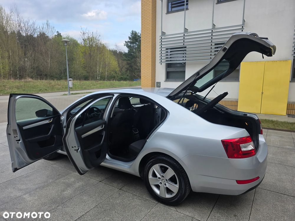 Skoda Octavia 1.4 TSI Edition - 11