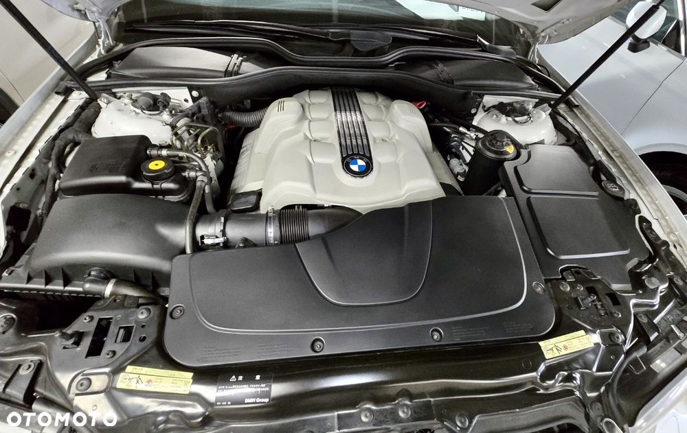 BMW Seria 7 745Li - 28