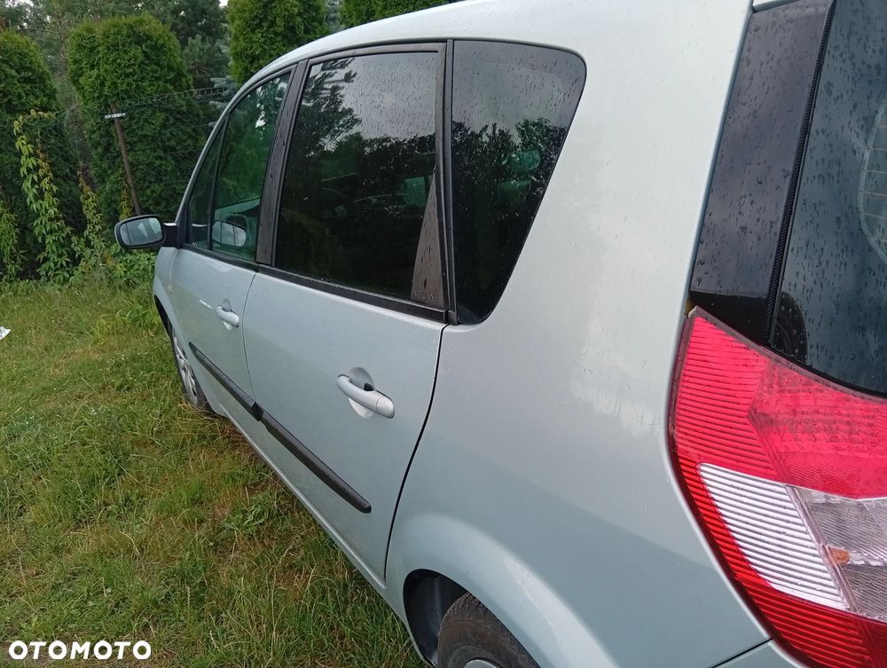 Renault Scenic 1.6 Confort Authentique - 4