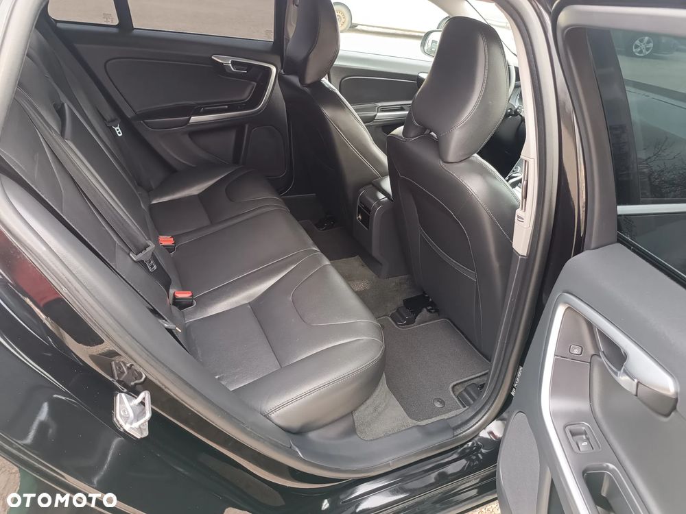 Volvo V60 D2 Drive-E Summum - 34