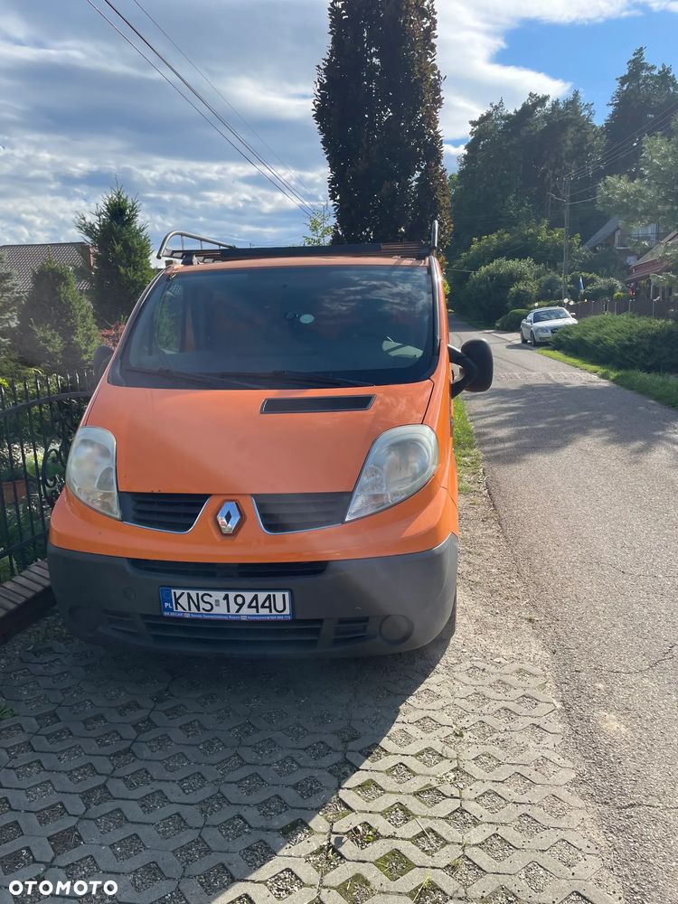 Renault TRAFIC - 2