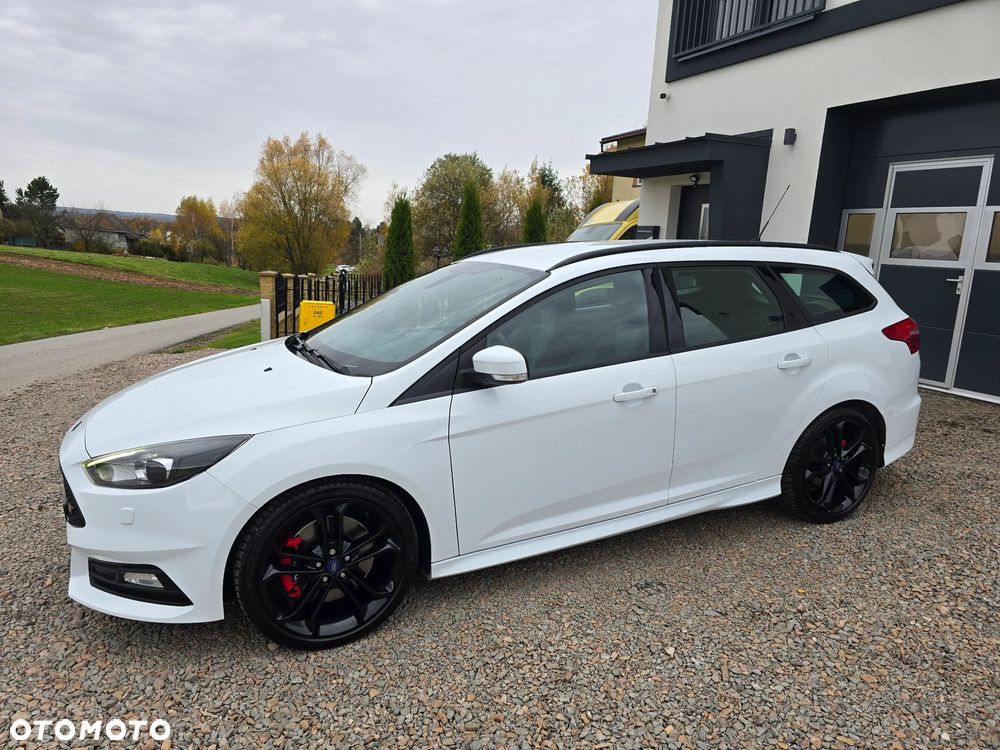 Ford Focus 2.0 EcoBoost ST mit Leder-Exclusiv-Paket - 5