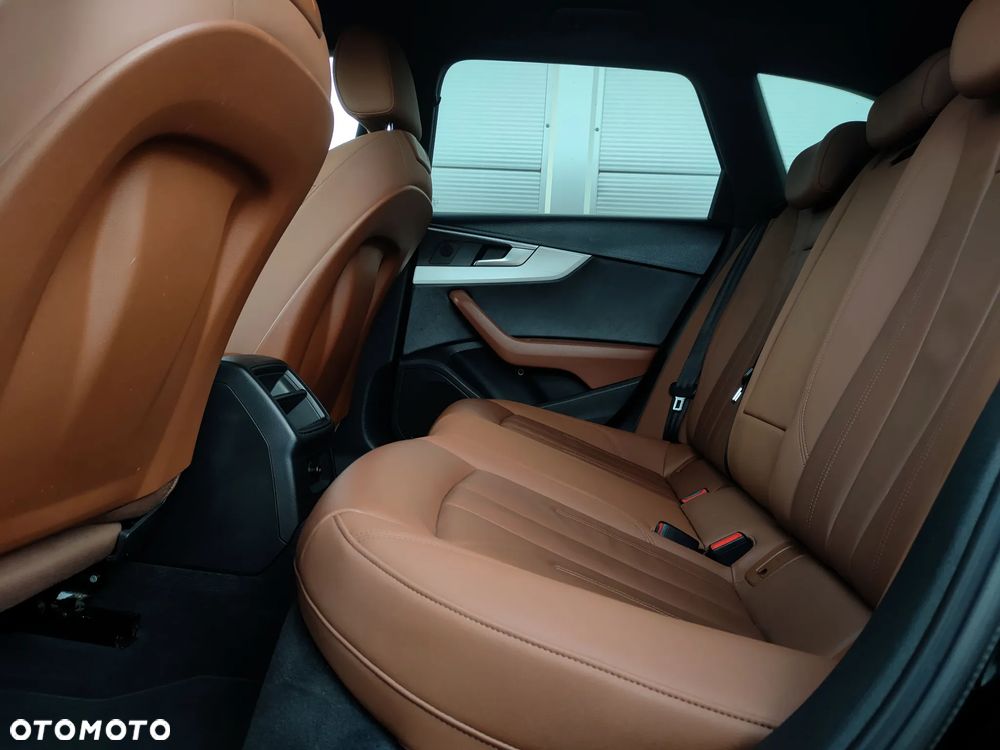 Audi A4 Avant 35 TFSI S tronic - 38