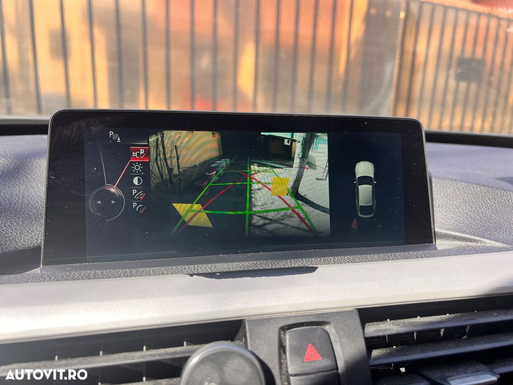 BMW Seria 3 320d Aut. - 14