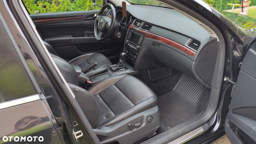 Skoda Superb 2.0 TSI Platinum DSG - 20