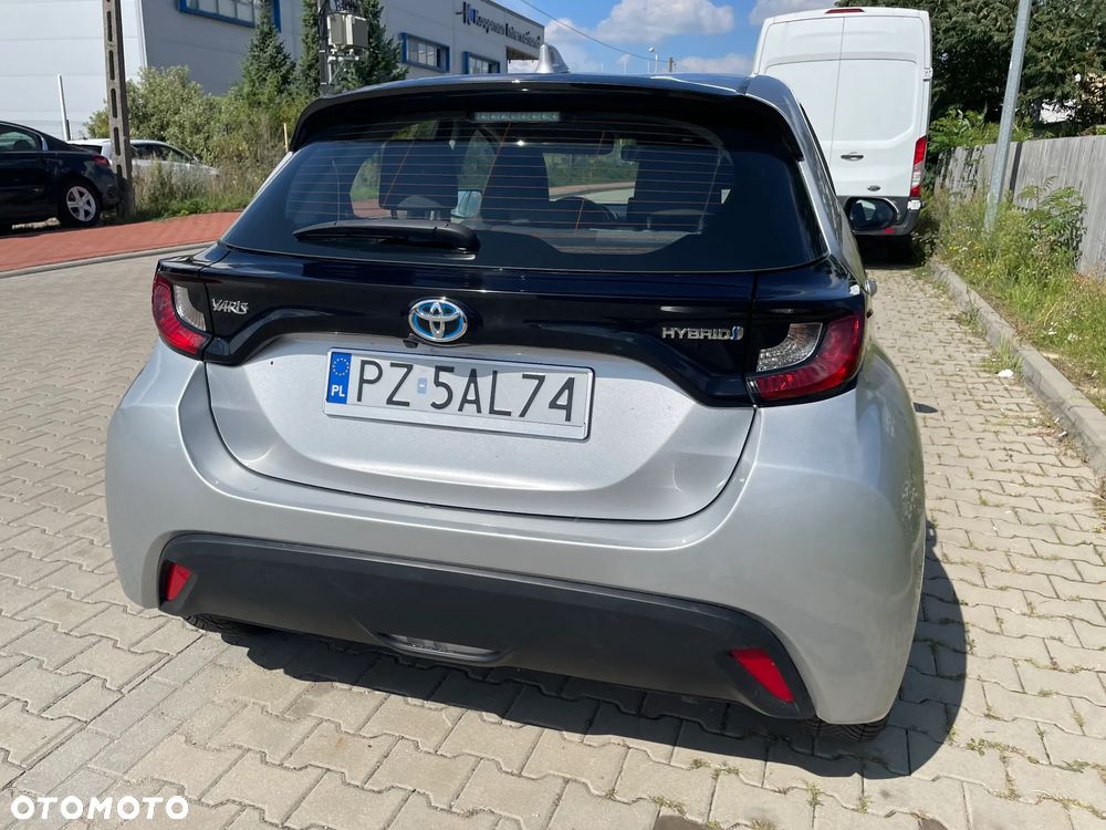 Toyota Yaris - 10