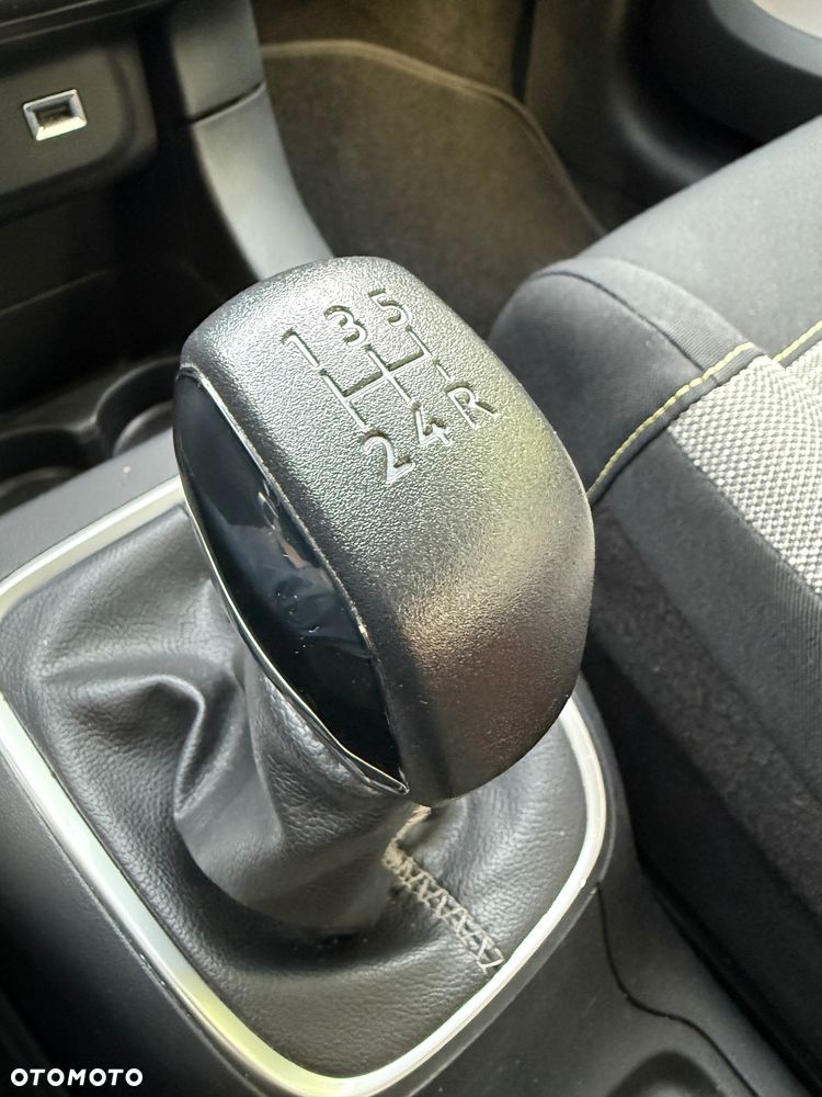 Citroën C3 Pure Tech 82 SHINE - 19