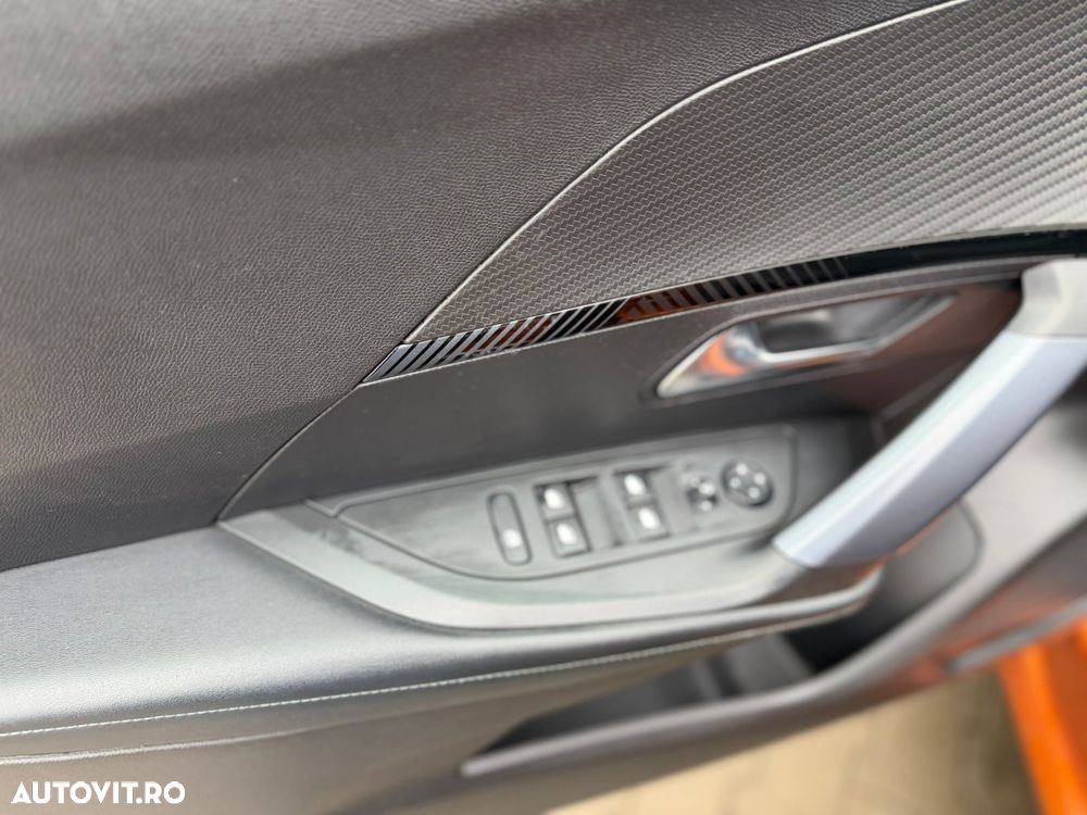 Peugeot 2008 1.2 PureTech EAT8 STT Allure Pack - 14