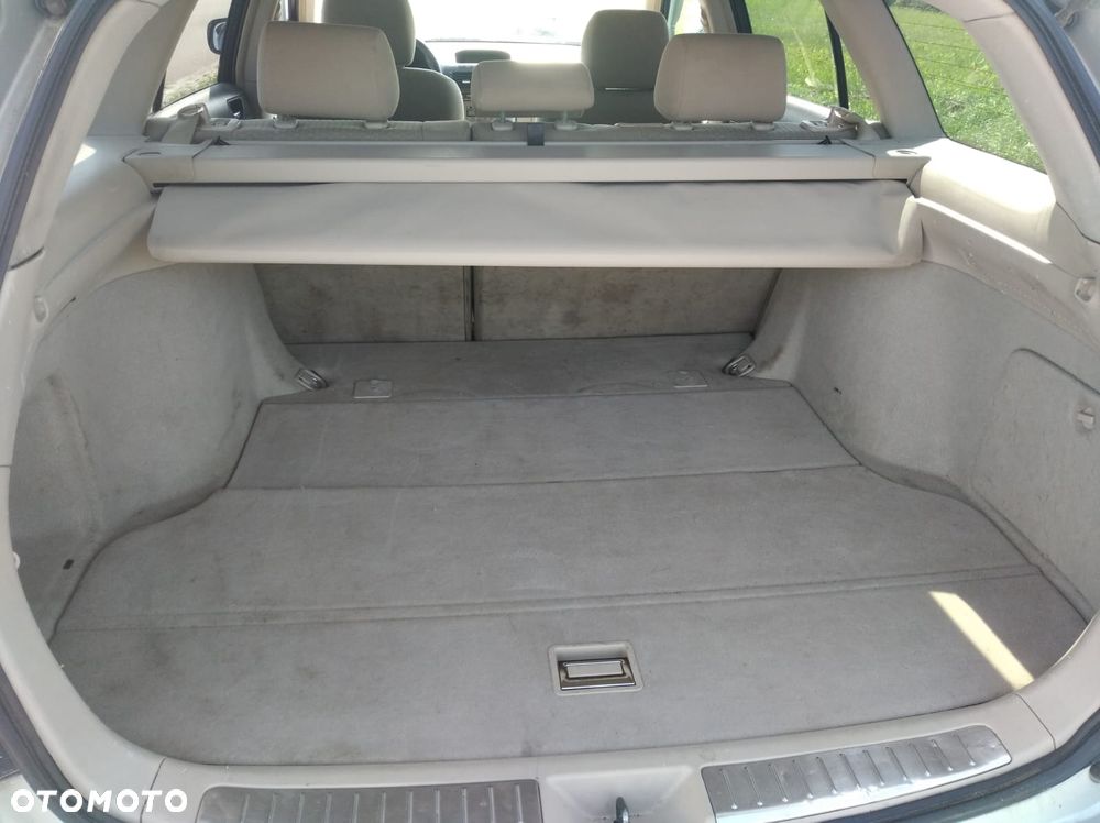 Toyota Avensis - 8