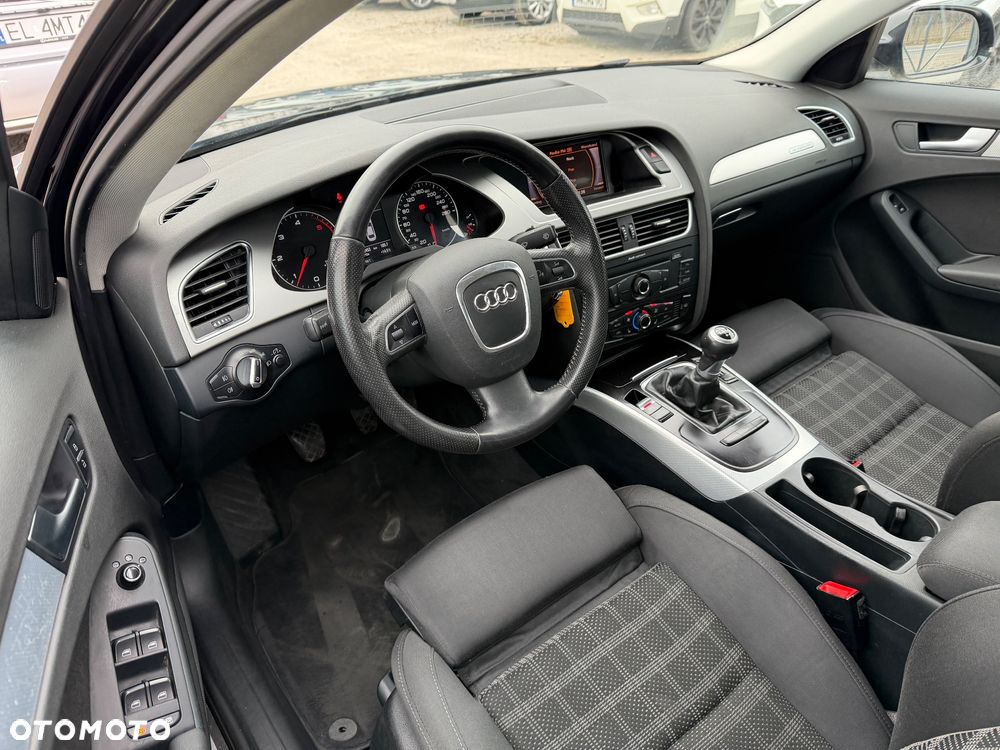 Audi A4 Limousine 2.0 TDI DPF quattro Attraction - 36