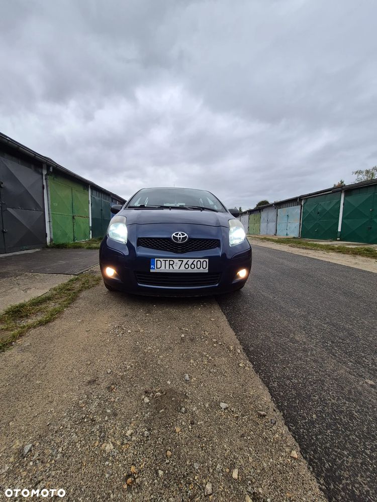 Toyota Yaris - 17