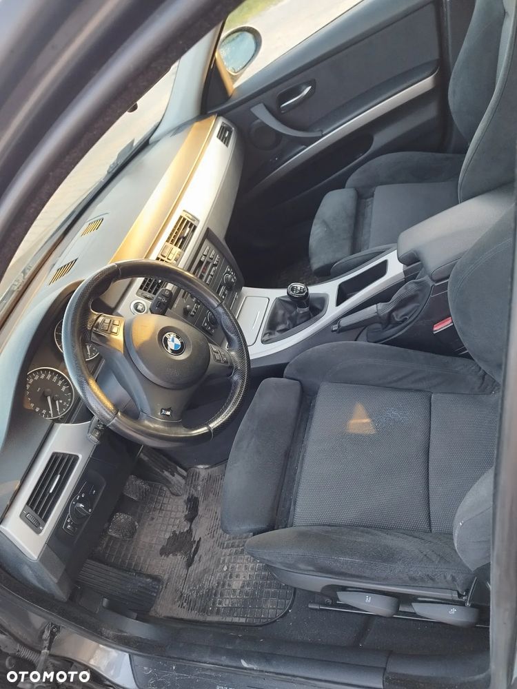 BMW Seria 3 320i - 7