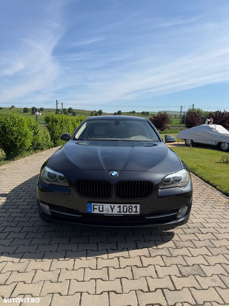 BMW Seria 5 520d Sport-Aut. - 1