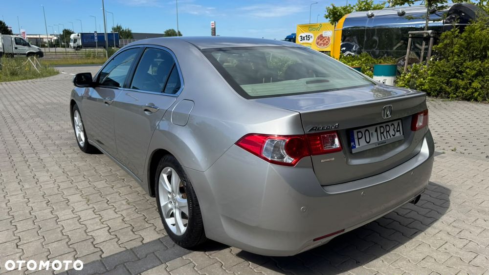 Honda Accord 2.0 Executive - 7