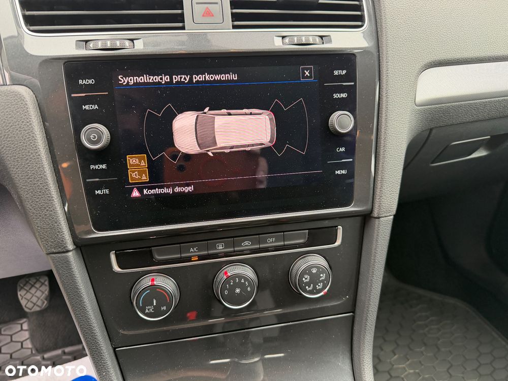 Volkswagen Golf 1.6 TDI BMT Comfortline - 20