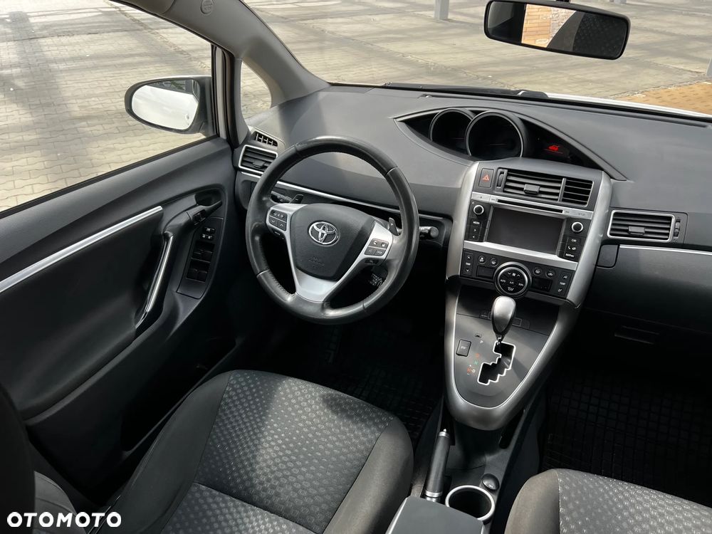 Toyota Verso 2.2 D-CAT Premium 7os - 21