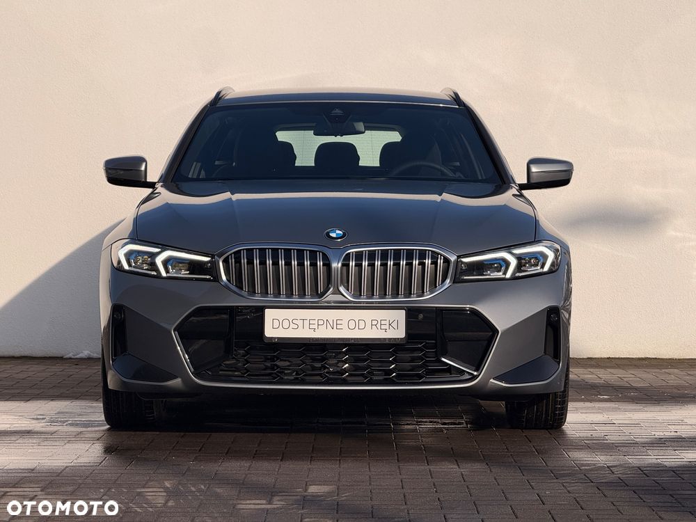 BMW Seria 3 330i xDrive M Sport - 2