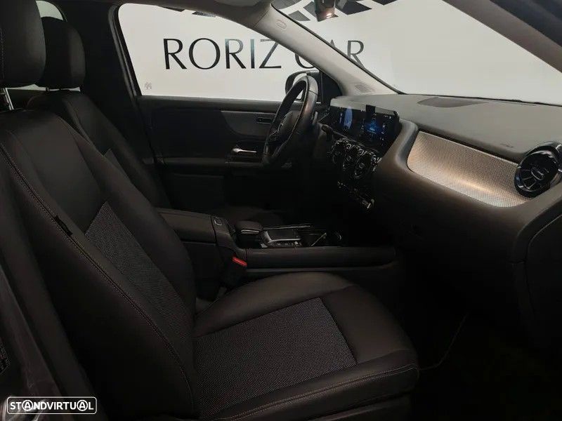 Mercedes-Benz GLA 180 d - 10