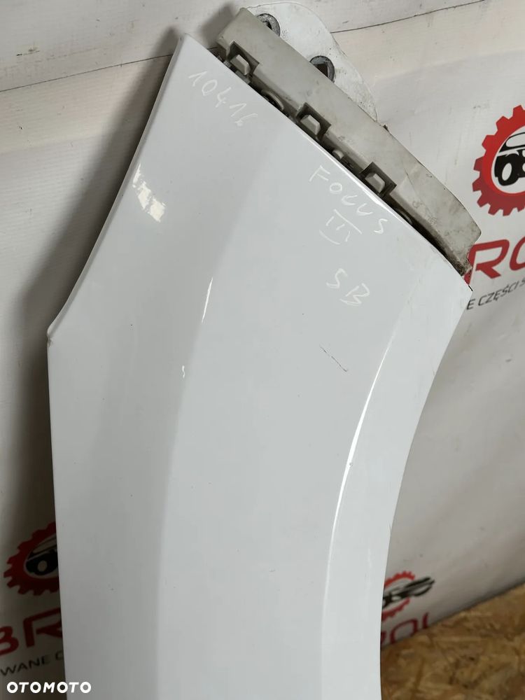 BŁOTNIK PRZEDNI PRAWY FORD FOCUS III  5B - 2