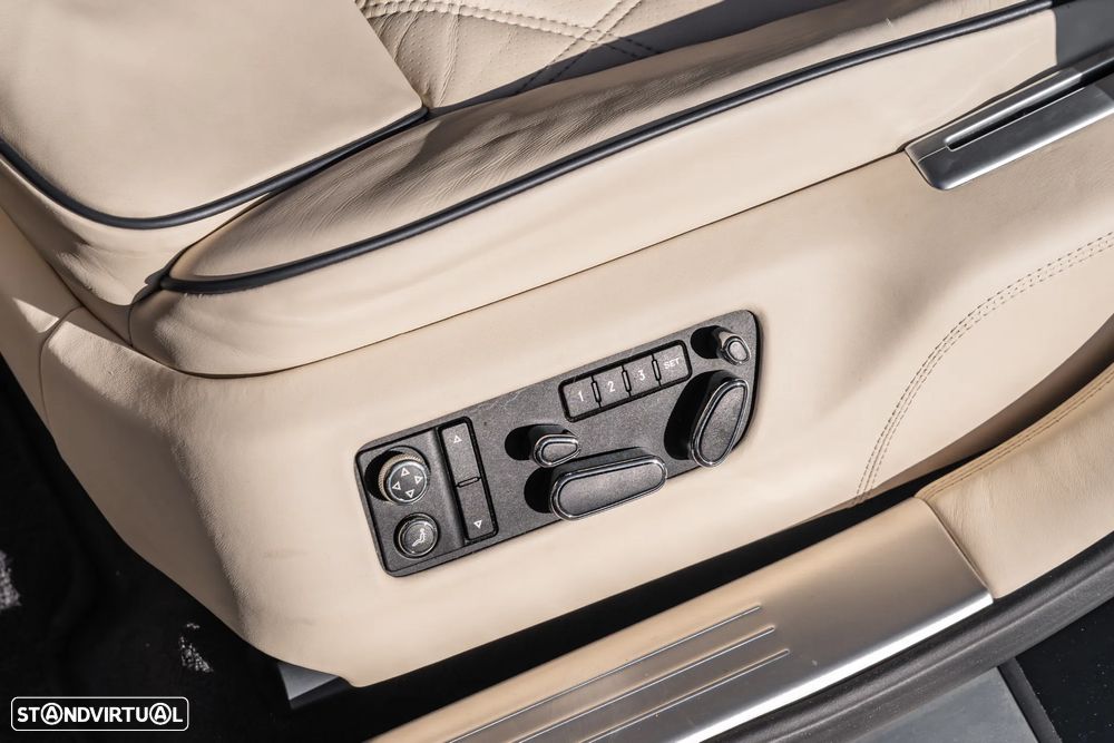 Bentley Continental Flying Spur Standard - 21