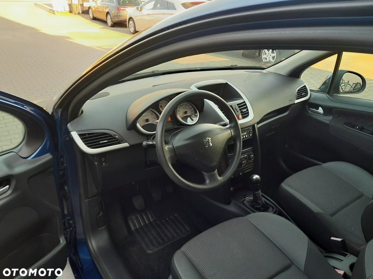 Peugeot 207 1.4 Trendy - 11