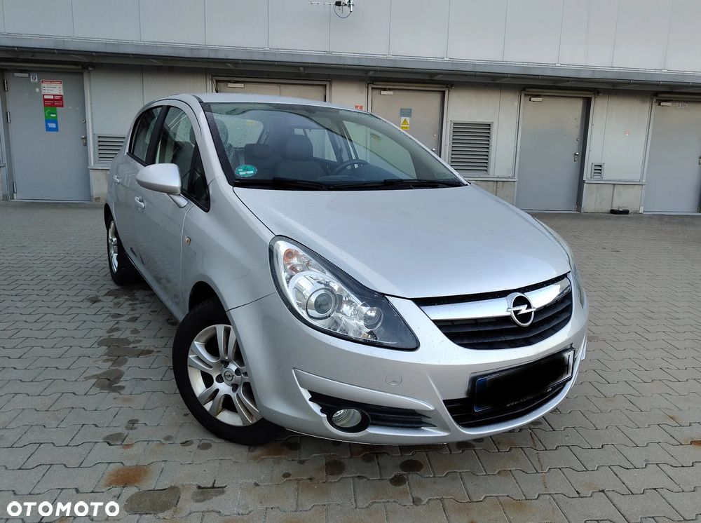 Opel Corsa 1.4 16V Cosmo - 4