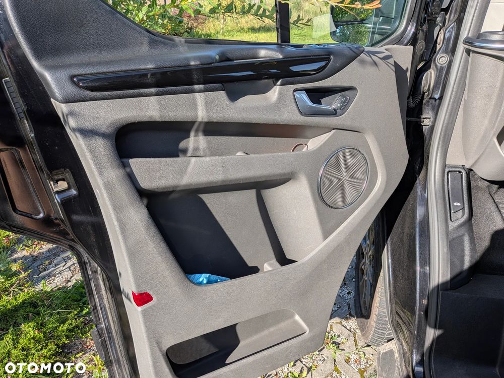 Ford Tourneo Custom 2.0 EcoBlue L2 Titanium SelectShift - 30