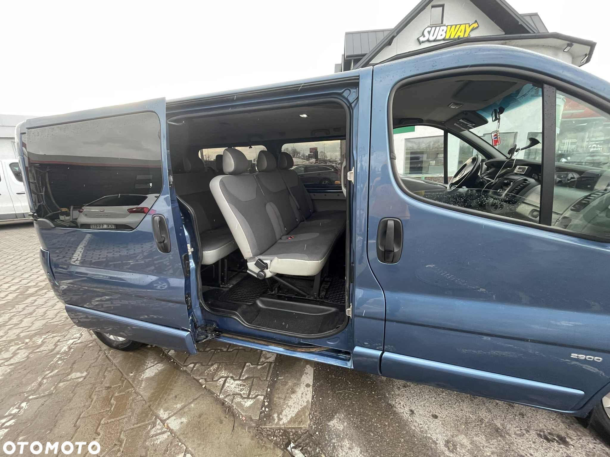 Opel Vivaro - 12