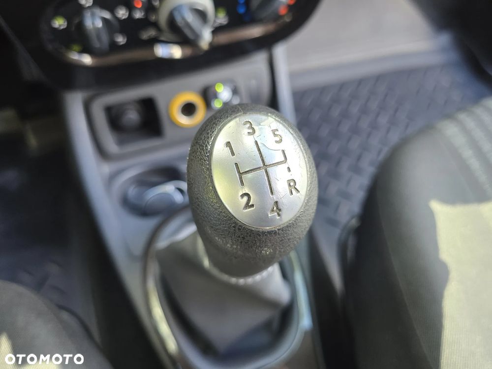Dacia Duster 1.6 Laureate - 20