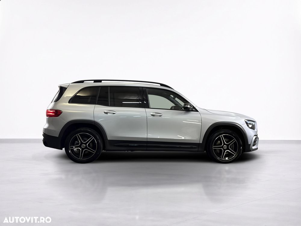 Mercedes-Benz GLB - 8