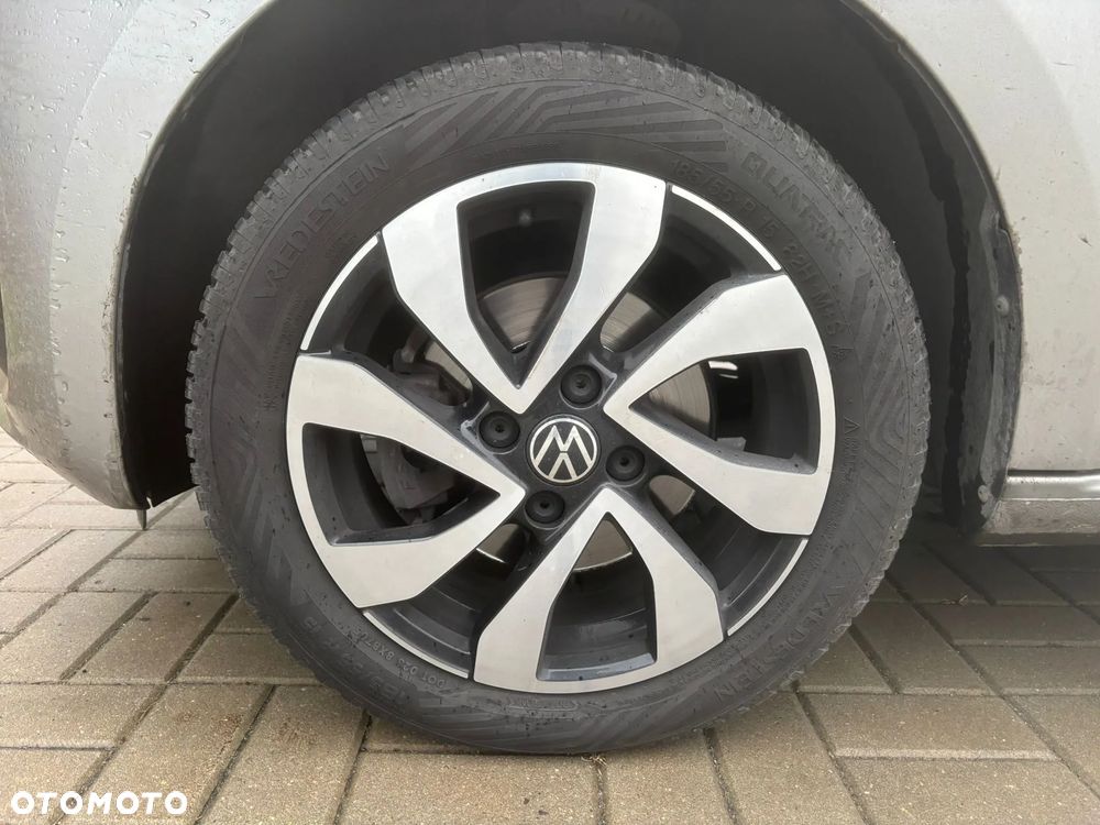Volkswagen up! Active - 15