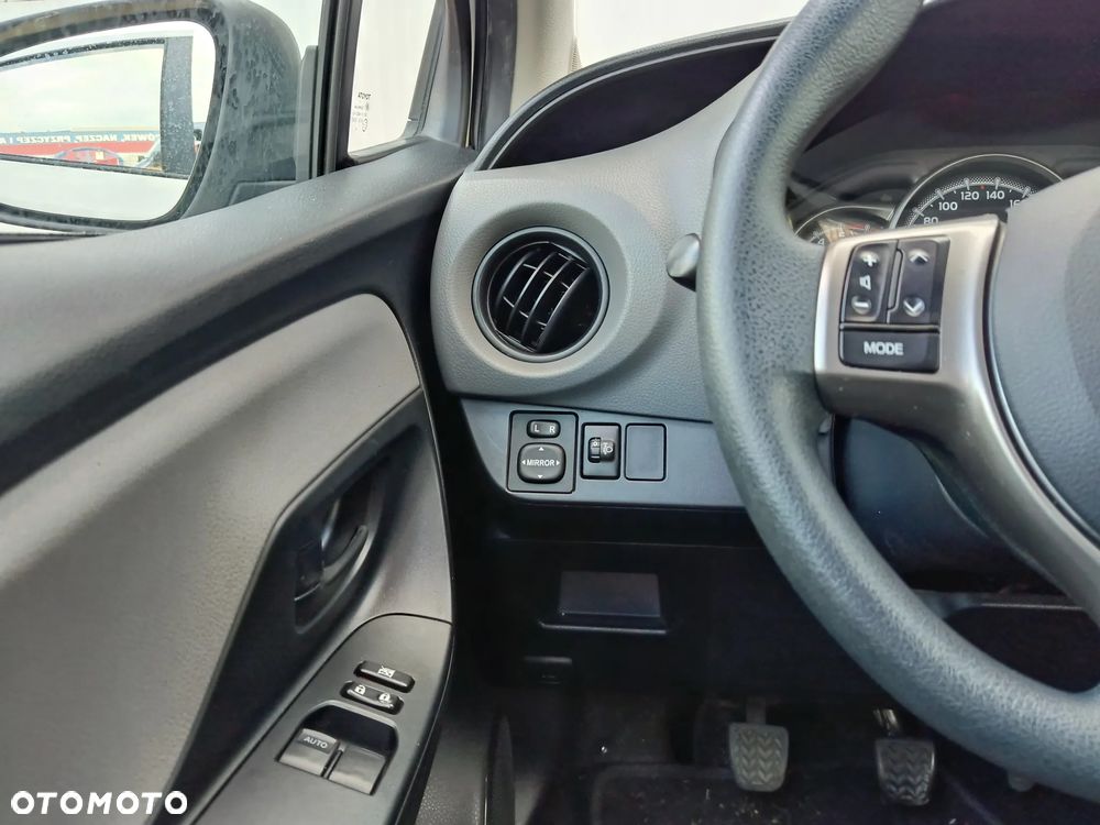Toyota Yaris 1.4 D-4D Active - 14