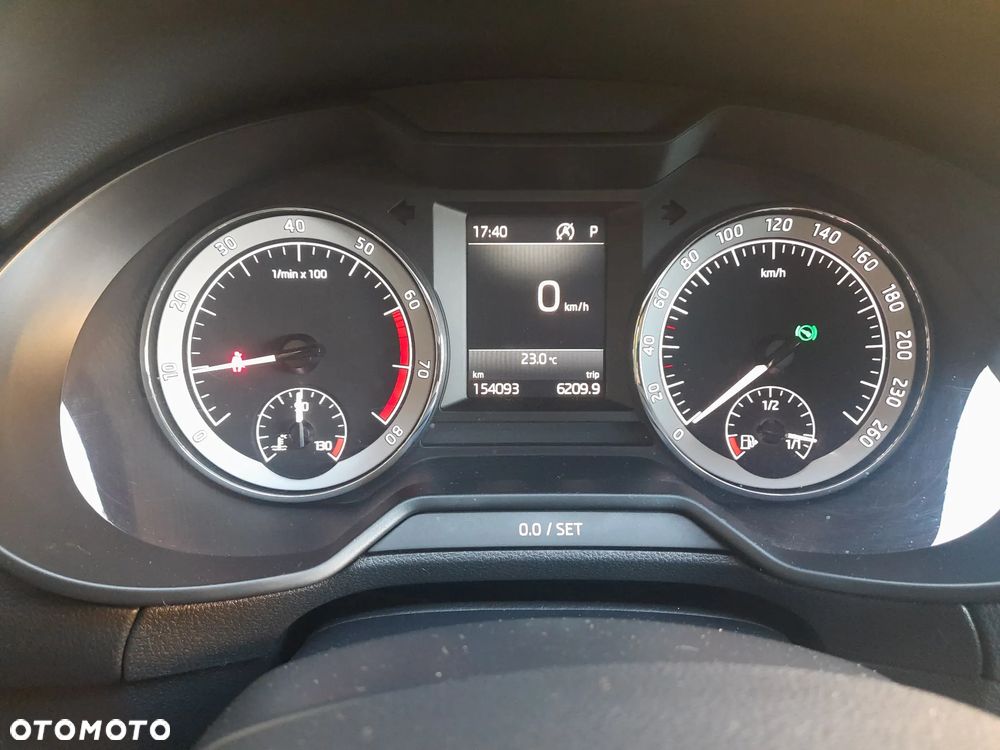 Skoda Octavia 1.5 TSI ACT Style DSG - 25