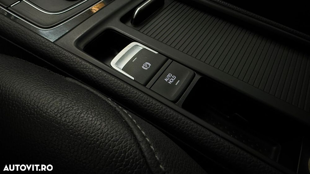 Volkswagen Golf - 22