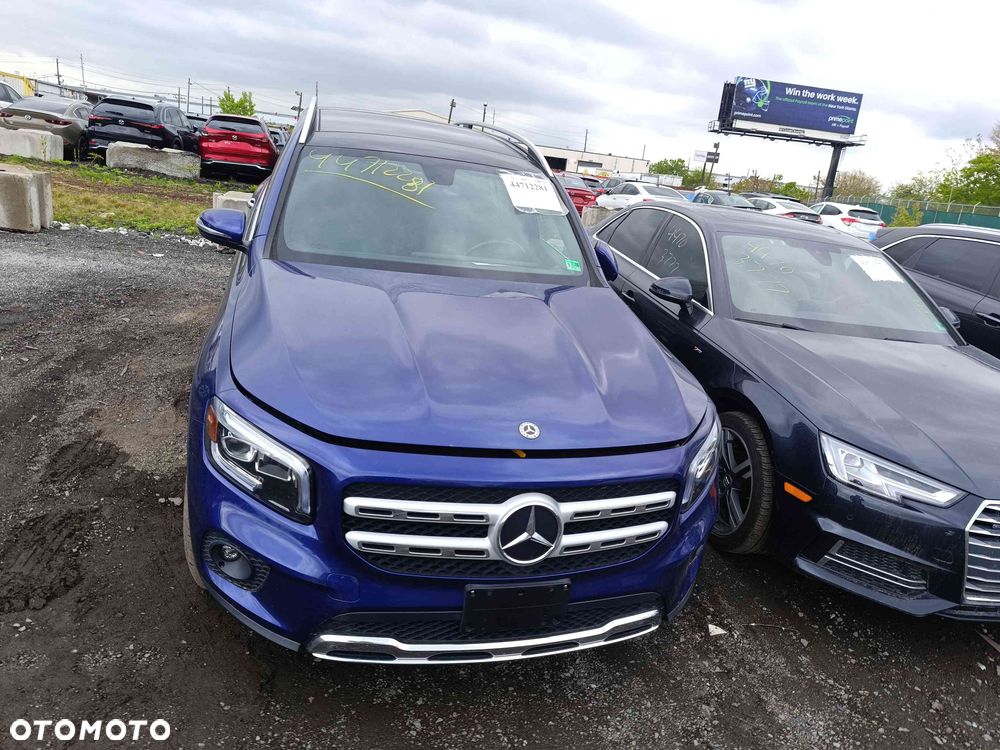 Mercedes-Benz GLB 250 4Matic 8G-DCT - 8