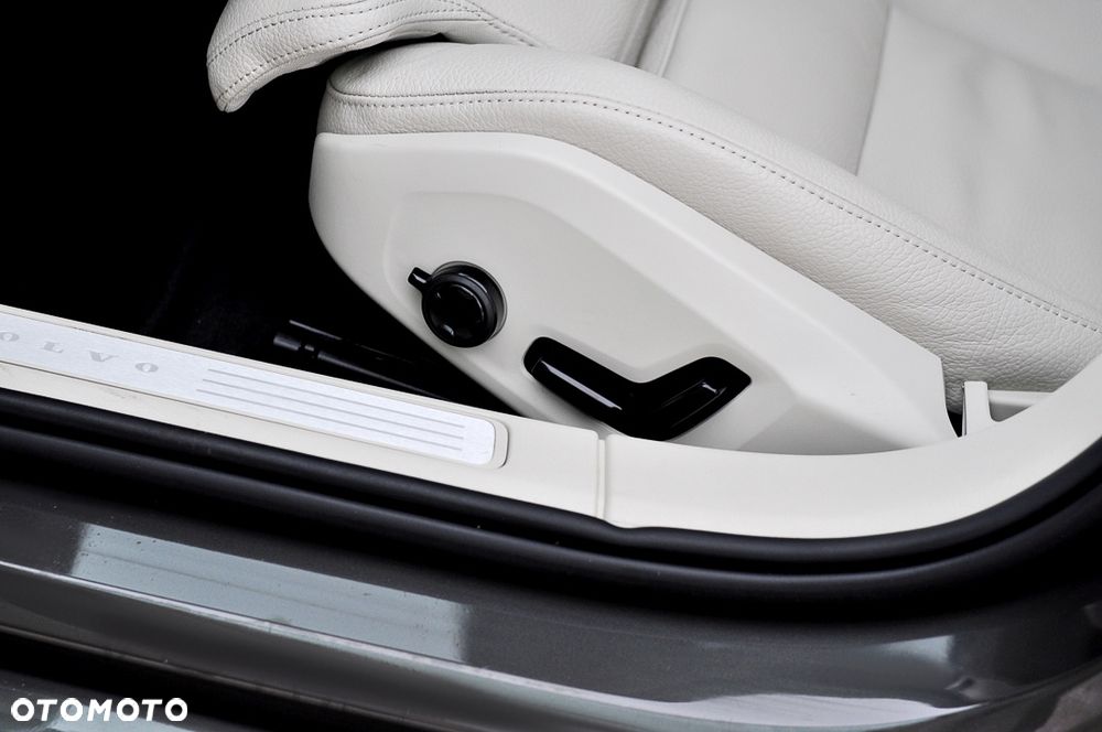 Volvo V60 B4 B Inscription - 16