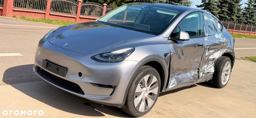 Tesla Model Y Long Range Dual Motor AWD - 7