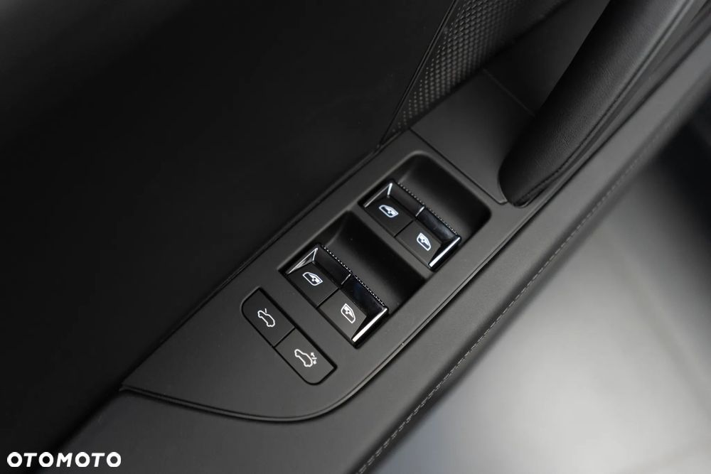 Porsche Cayenne - 23