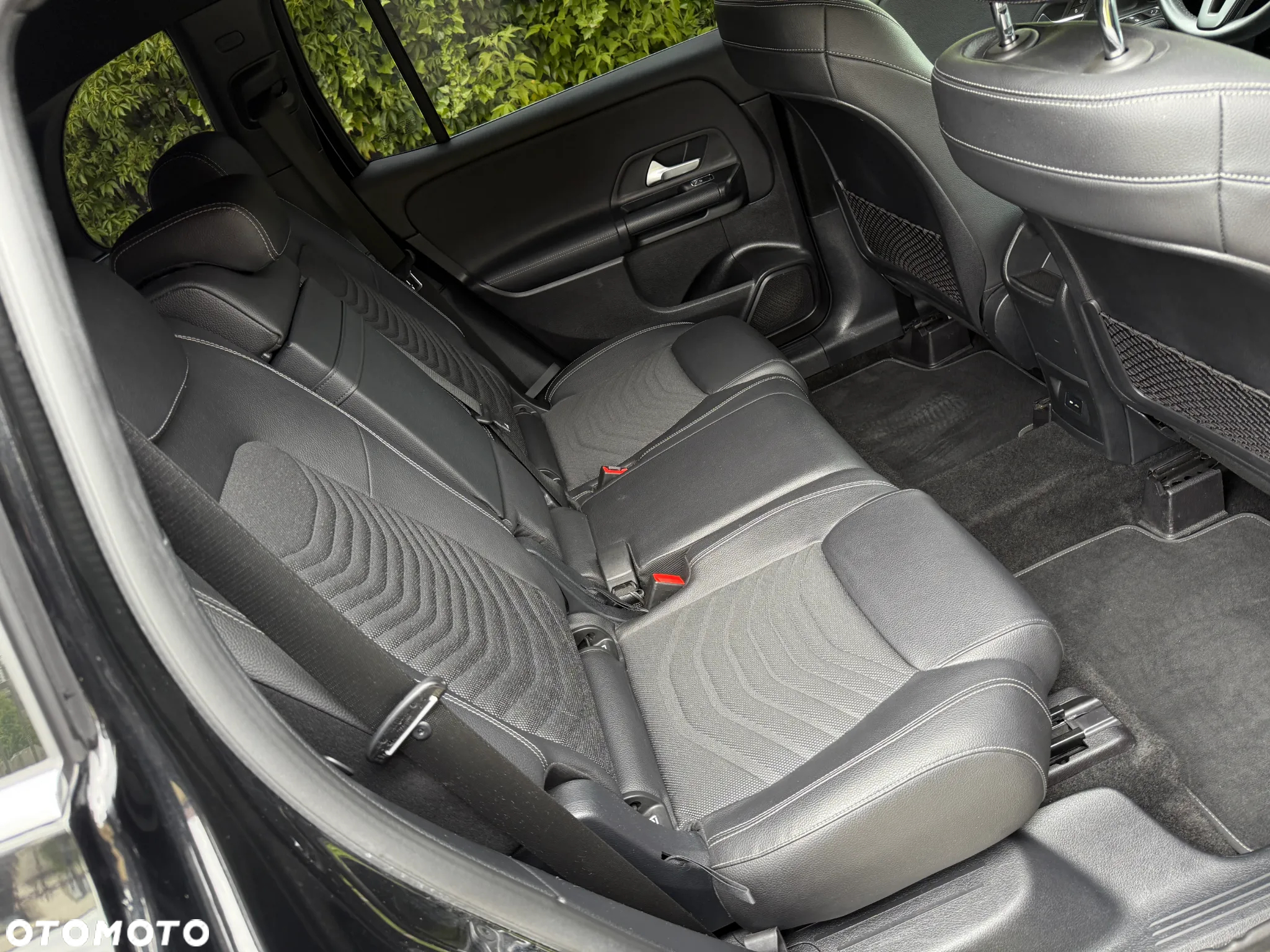 Mercedes-Benz GLB 200 7G-DCT - 32