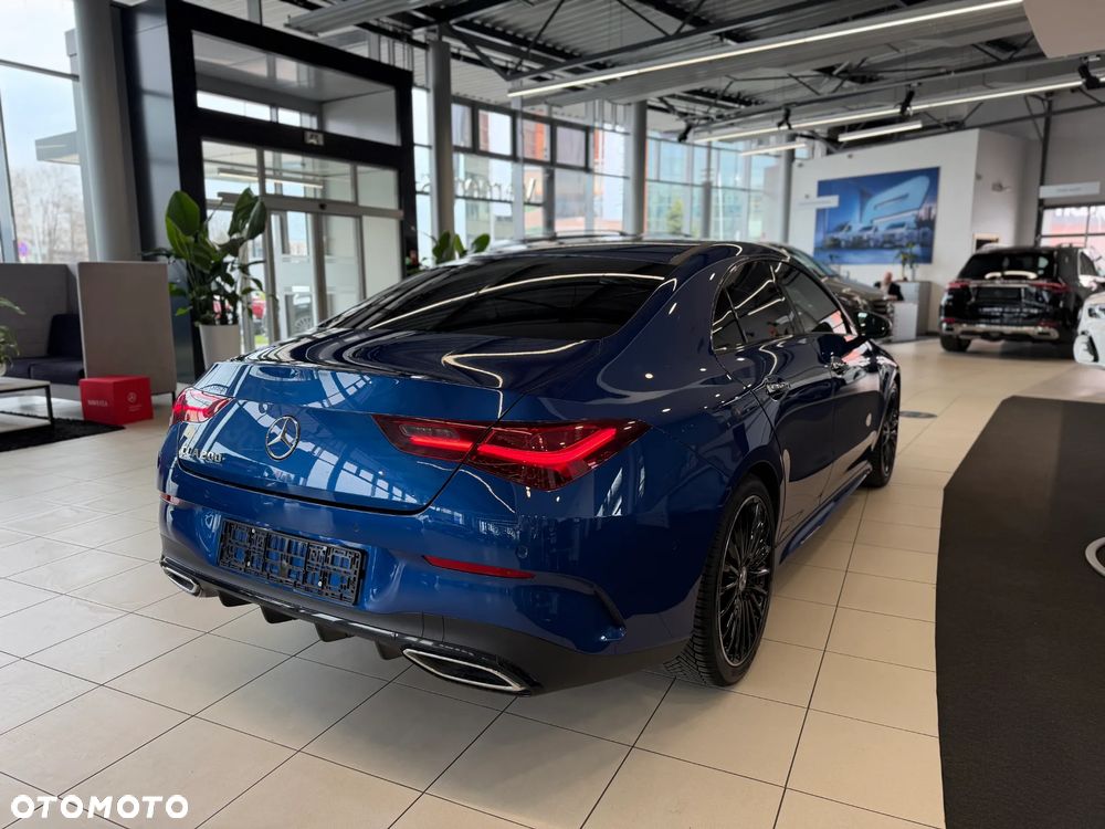 Mercedes-Benz CLA 200 AMG Line 7G-DCT - 2