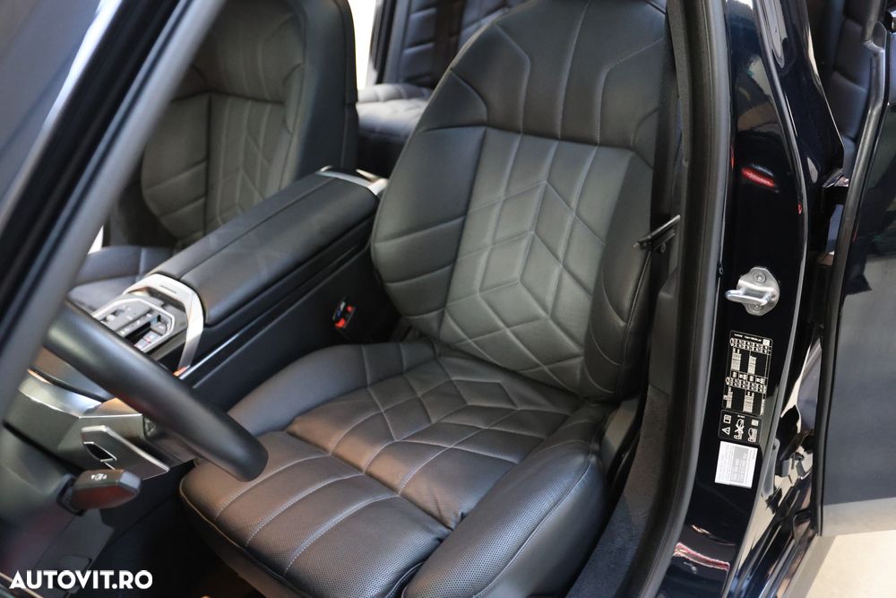 BMW Seria 7 740d xDrive MHEV - 16