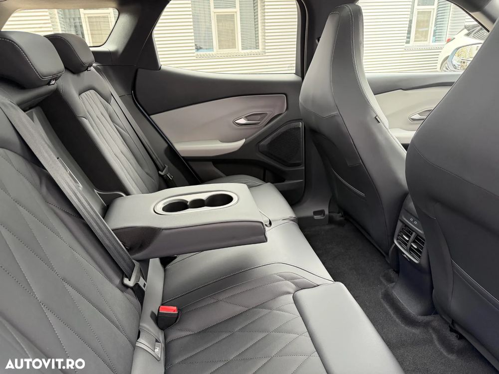 Ford Explorer RWD 77 kWh Extended Range Premium - 19