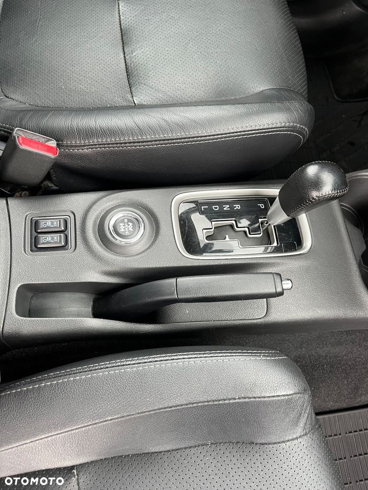 Mitsubishi Outlander 2.2 DI-D 4WD Automatik Diamant Edition - 19