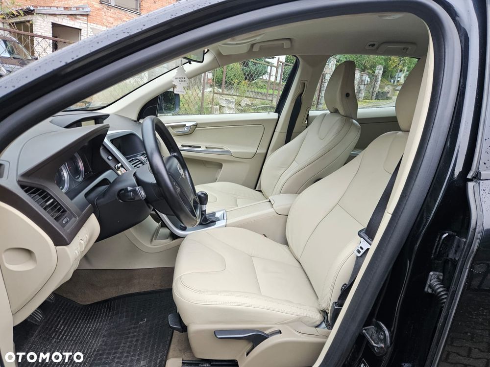 Volvo XC 60 D5 AWD - 13