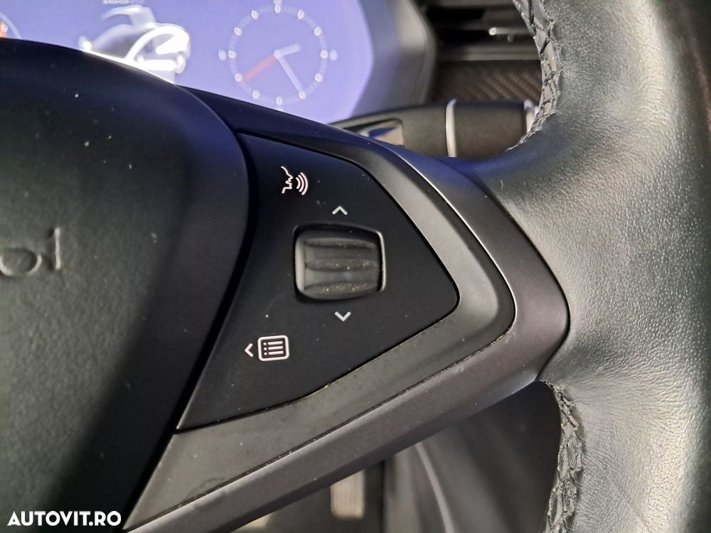 Tesla Model X - 13